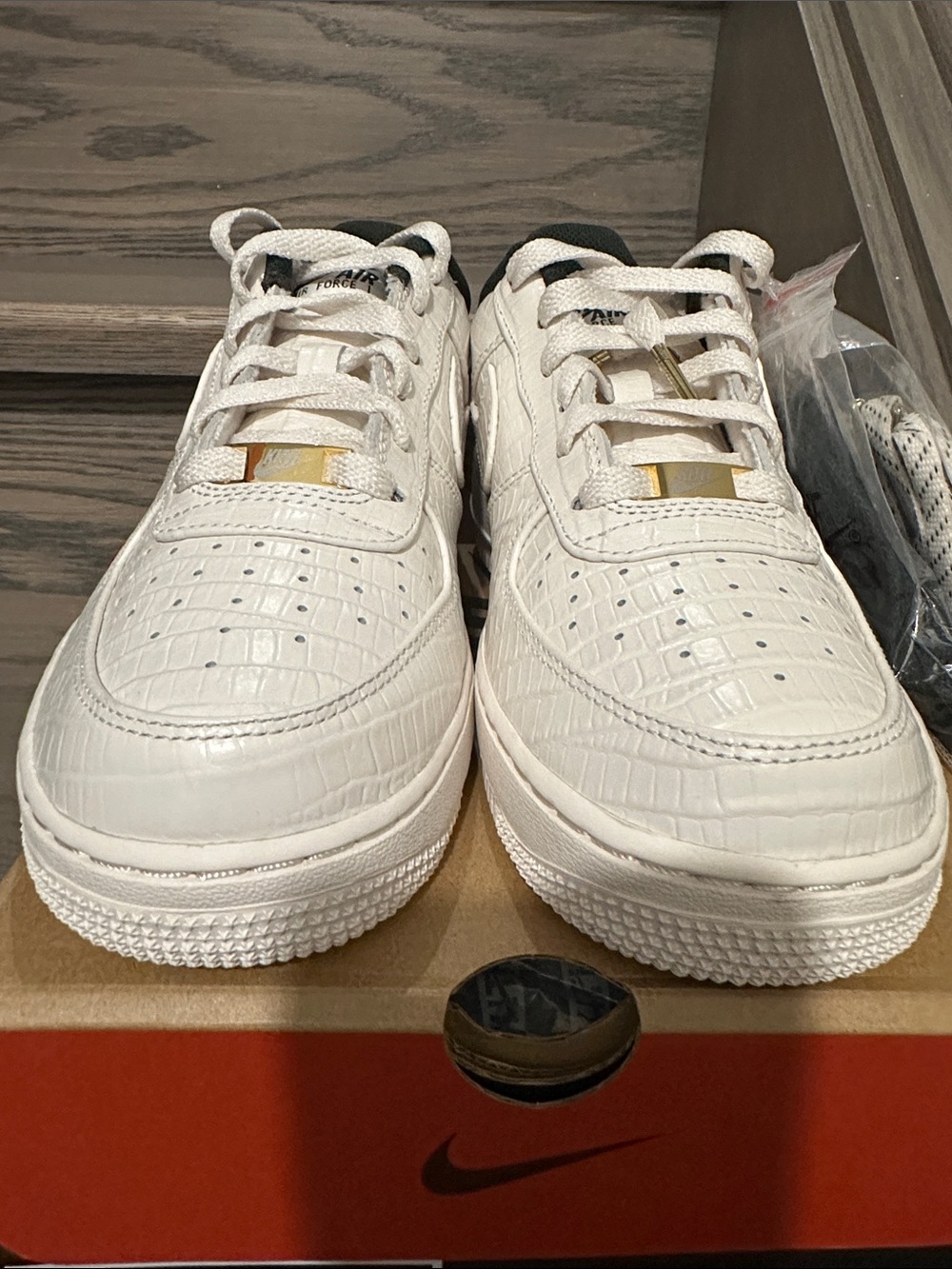 Kith x Nike Air Force 1 Low GS - Picture 9 of 9